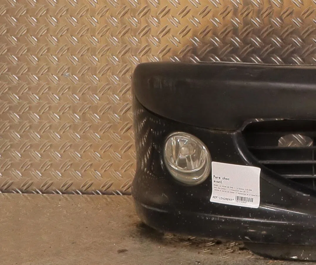 Pare-choc avant Peugeot 206 3-5 portes (2A-C) 1.6 i (1998-2000) occasion