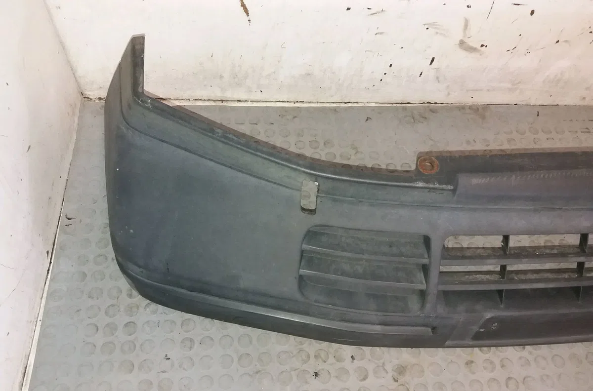 Pare-choc avant Peugeot 309 II (3C, 3A) 1.9 diesel (1989-1993) occasion