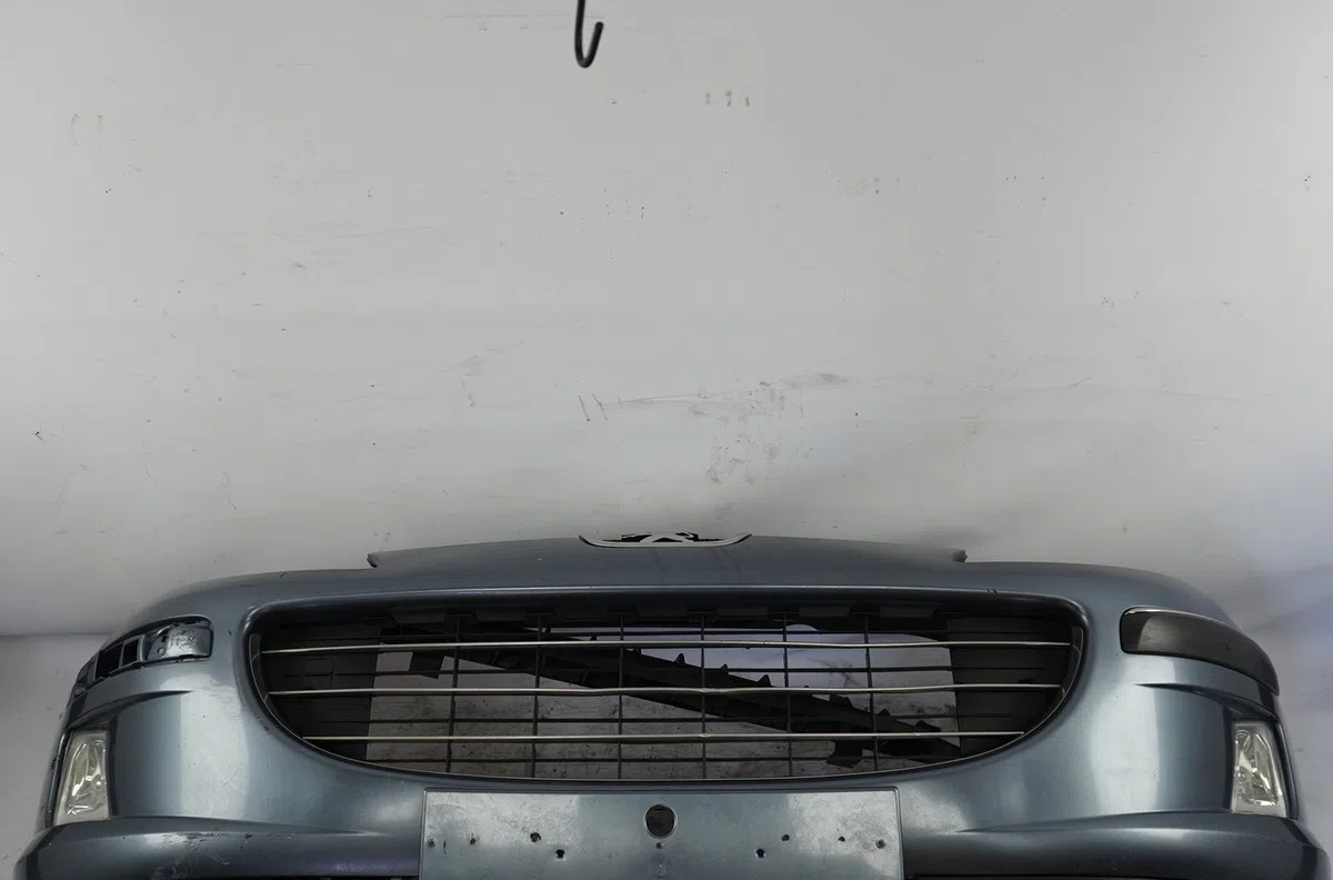 Pare-choc avant Peugeot 407 SW (6E_) 2.2 (2004-2005) occasion