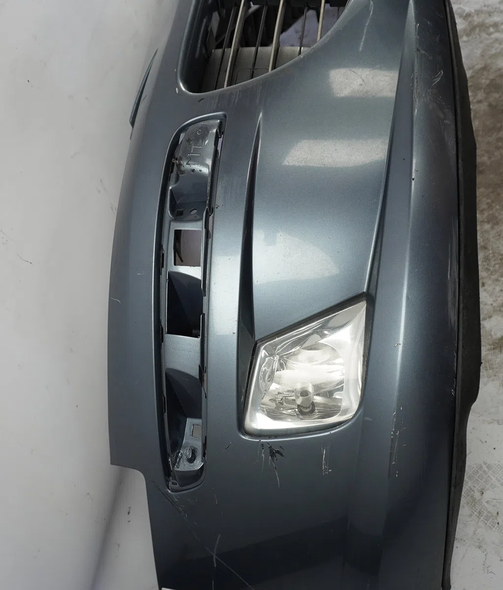 Pare-choc avant Peugeot 407 SW (6E_) 2.2 (2004-2005) occasion