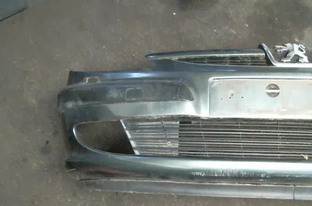 Pare-choc avant Peugeot 607 (9D, 9U) 2.2 hdi (2000-2006) occasion