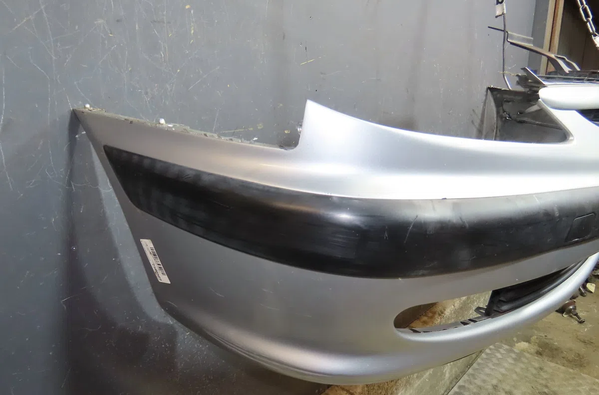 Pare-choc avant Peugeot 607 (9D, 9U) 2.2 hdi (2000-2006) occasion