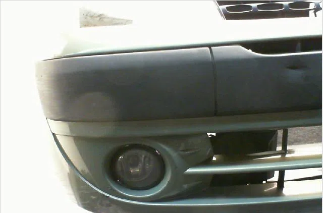 Pare-choc avant Renault CLIO II (BB_, CB_) 1.6 16v (bb01, bb0h, bb0t, bb14, bb1d, bb1r, bb2kl, bb3g... (1998-2005) occas
