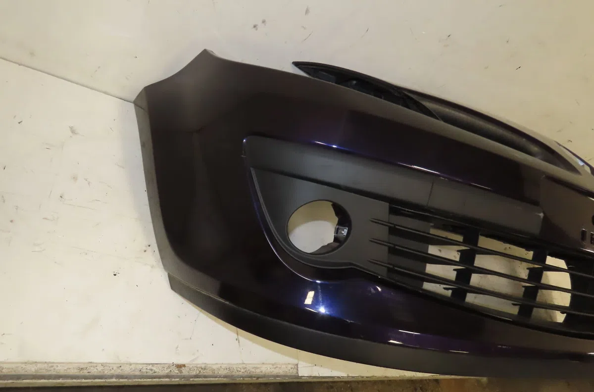 Pare-choc avant Renault CLIO III (BR0-1, CR0-1) 1.5 dci (br0h, cr0h, cr1s, br1s) (2005-2014) 3 portes occasion