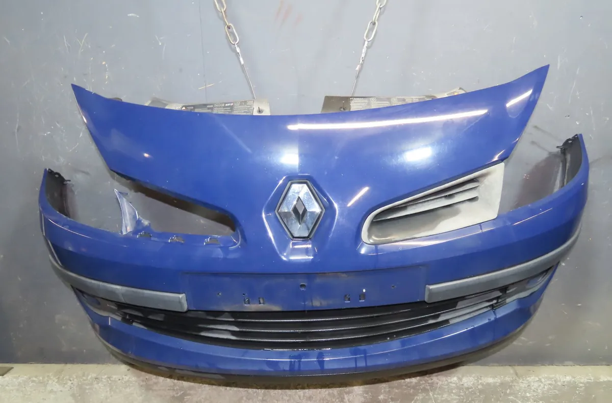 Pare-choc avant Renault CLIO III (BR0-1, CR0-1) 1.5 dci (c-br0g, c-br1g) (2005-2012) 5 portes occasion