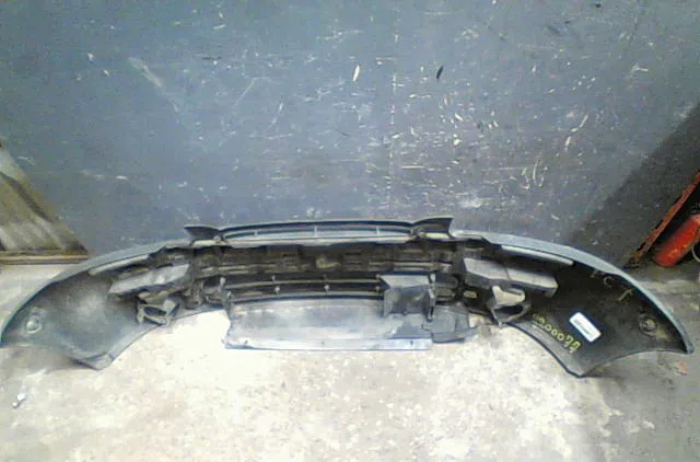 Pare-choc avant Renault KANGOO Express (FC0-1_) 1.5 dci (fc07, fc1r) (2001) 4 portes occasion