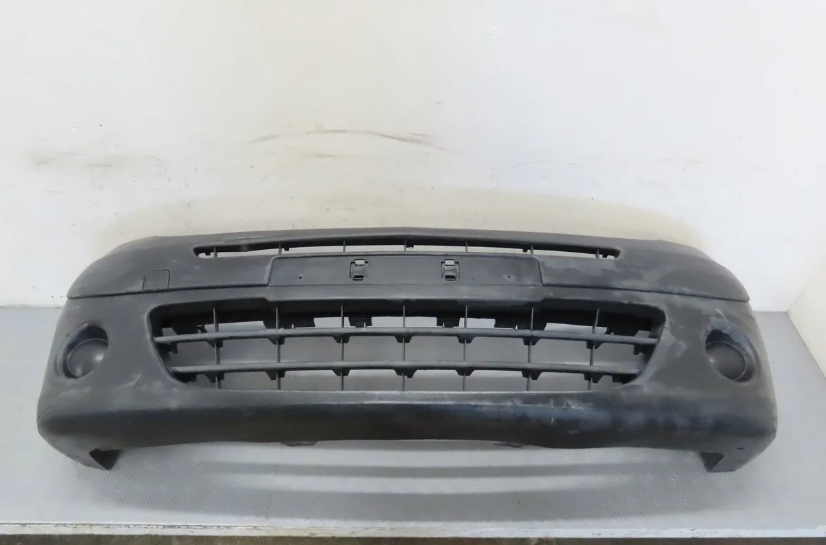 Pare-choc avant Renault KANGOO Express (FW0-1_) 1.5 dci 75 (fw07, fw10, fw04) (2010) 4 portes occasion