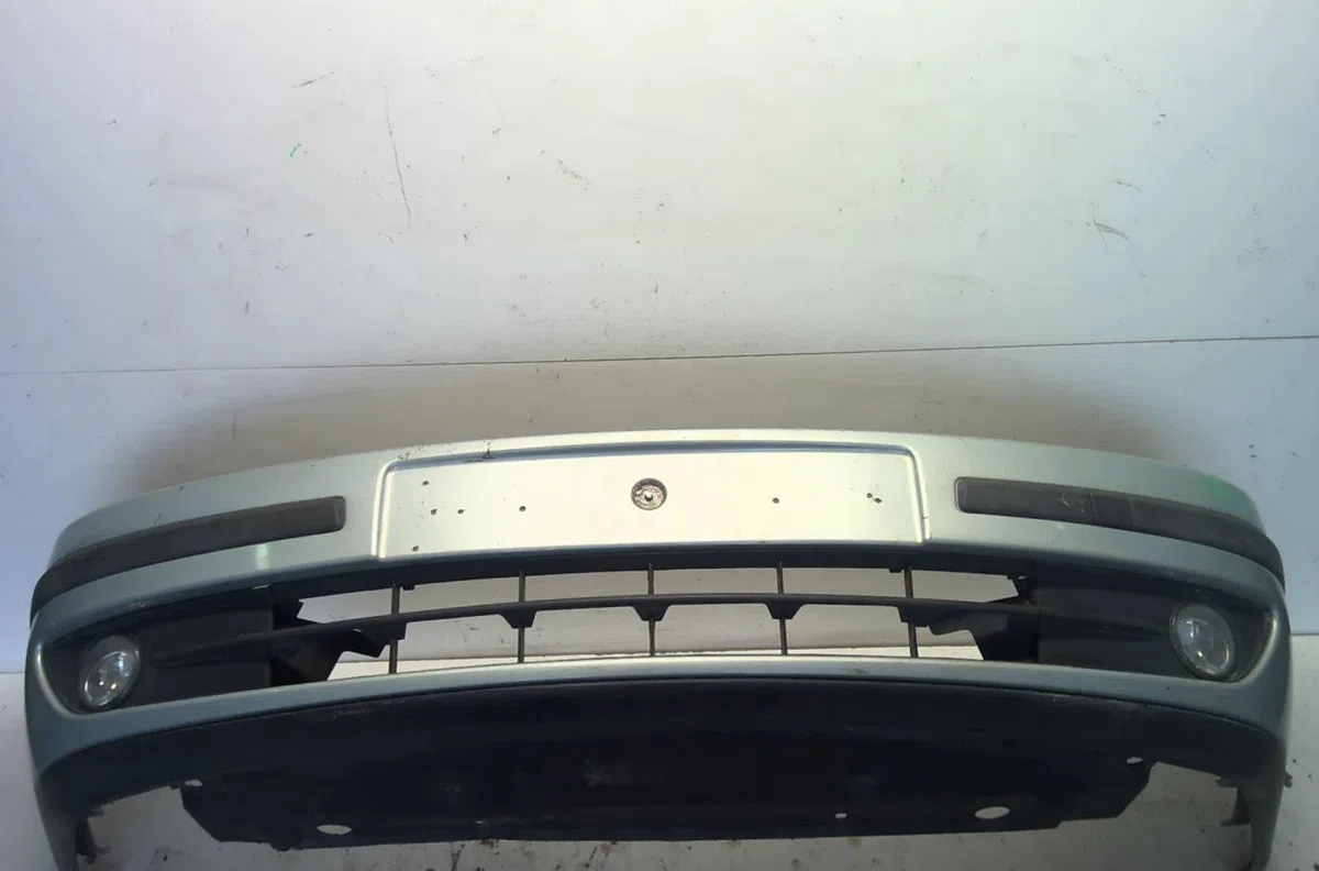 Pare-choc avant Renault LAGUNA II (BG0-1_) 1.6 16v (bg0a, bg0l) (2001-2005) occasion