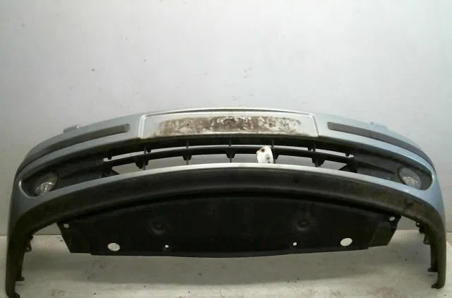 Pare-choc avant Renault LAGUNA II (BG0-1_) 1.8 16v (bg04, bg0b, bg0c, bg0v) (2001-2005) occasion