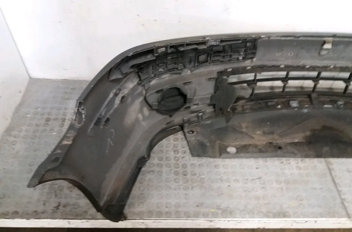 Pare-choc avant Renault LAGUNA II (BG0-1_) 1.9 dci (bg0e) (2001-2005) occasion