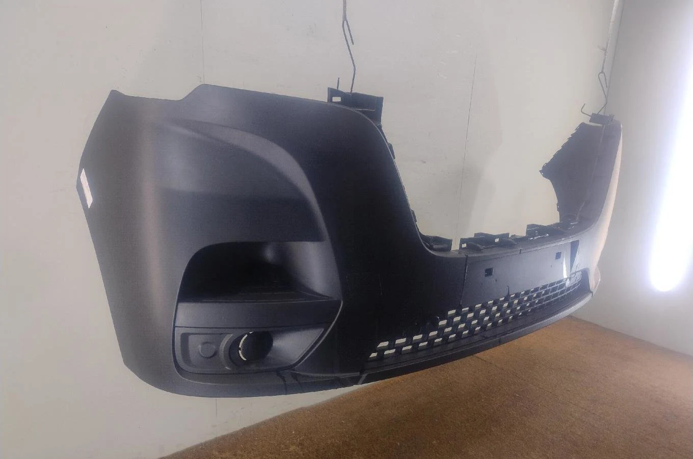Pare-choc avant Renault MASTER III Camion plate-forme-Châssis (EV, HV, UV) 2.3 dci 130 rwd (hv01, hv10, hv11, hv12, uv01