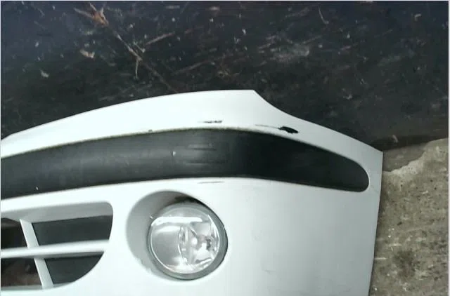 Pare-choc avant Renault MEGANE I (BA0-1_) 1.4 16v (ba0d, ba1h, ba0w, ba10) (1999-2003) occasion