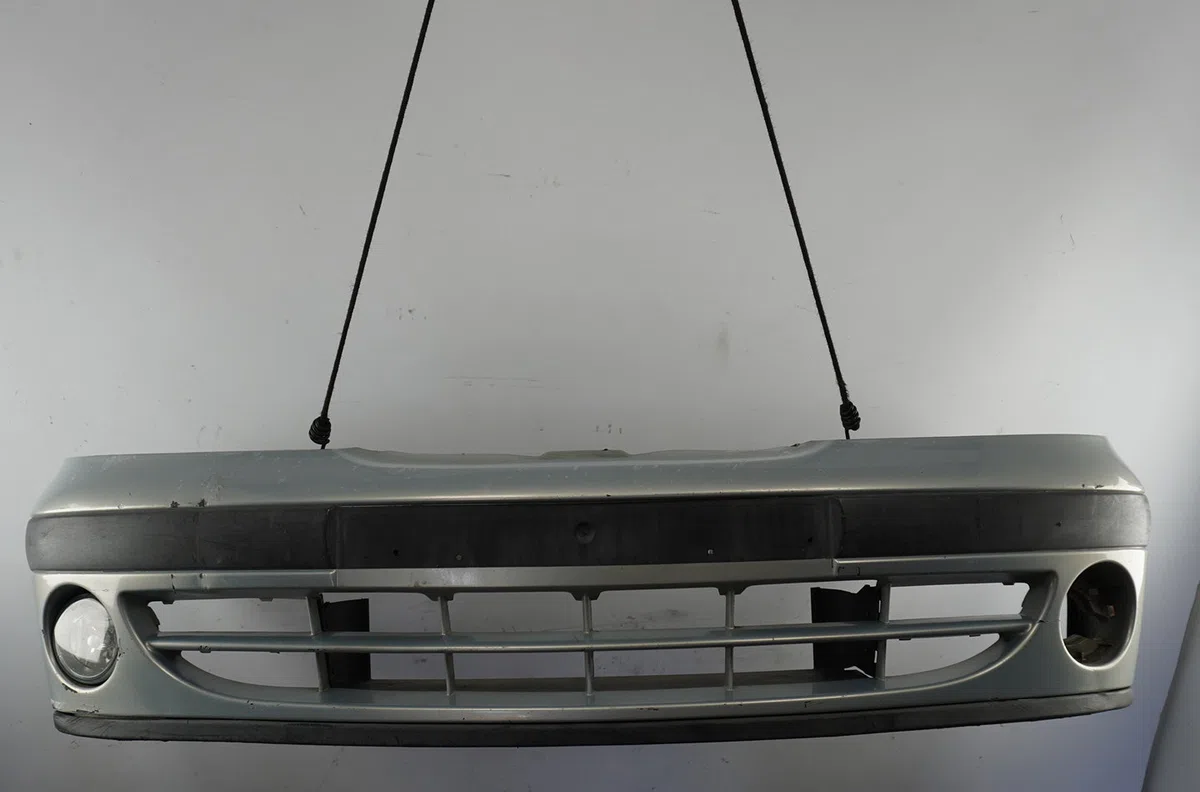 Pare-choc avant Renault MEGANE I Break (KA0-1_) 1.9 dci (ka05, ka1f) (2001-2003) occasion