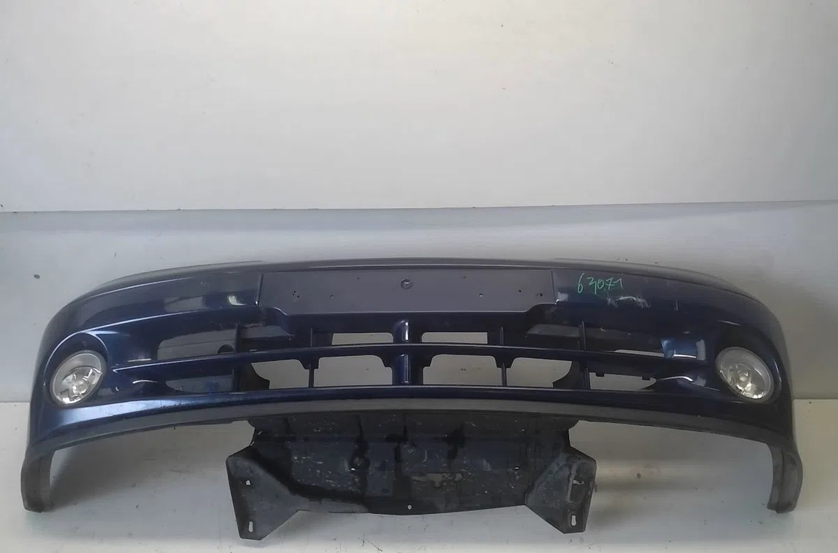 Pare-choc avant Renault MEGANE I Coupé (DA0-1_) 1.9 dci (da05, da1f) (2001-2003) occasion