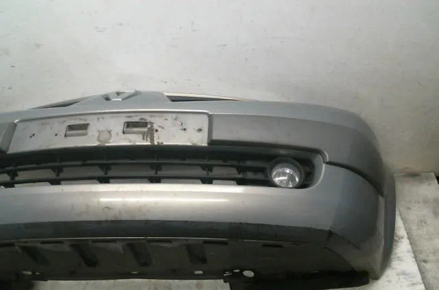 Pare-choc avant Renault MEGANE II (BM0-1_, CM0-1_) 1.5 dci (bm0f, bm0t, bm2b, cm0f, cm0t) (2002-2008) 5 portes occasion