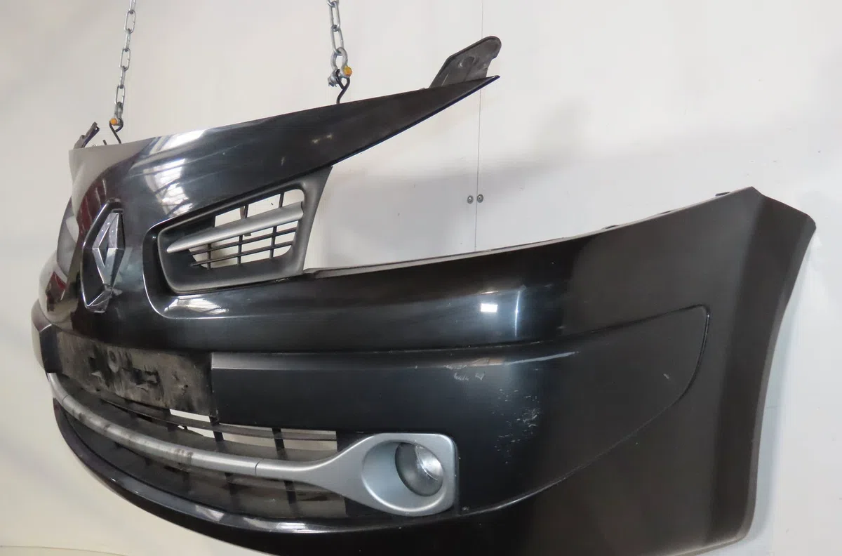 Pare-choc avant Renault MEGANE II Break (KM0-1_) 1.5 dci (km16, km1e) (2005-2008) occasion