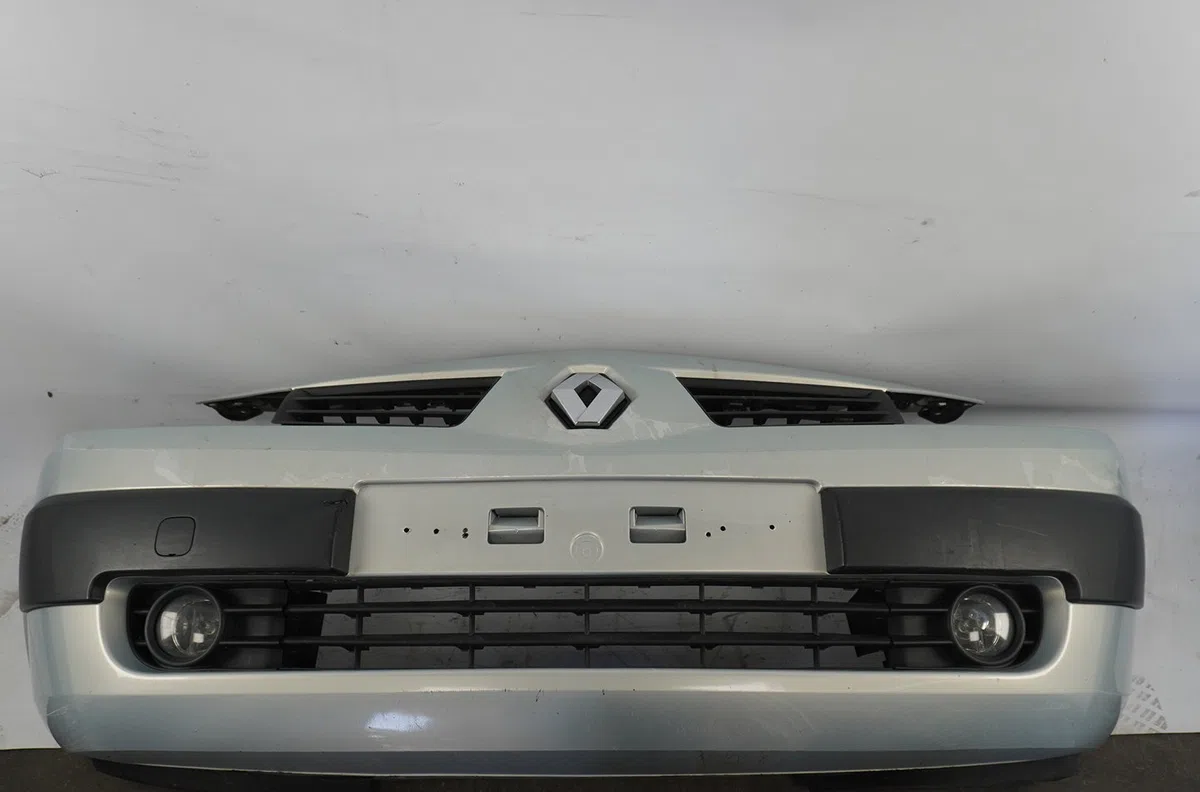 Pare-choc avant Renault MEGANE II Break (KM0-1_) 1.9 dci (kmrg, km1g, km0g, km2c) (2003-2009) occasion