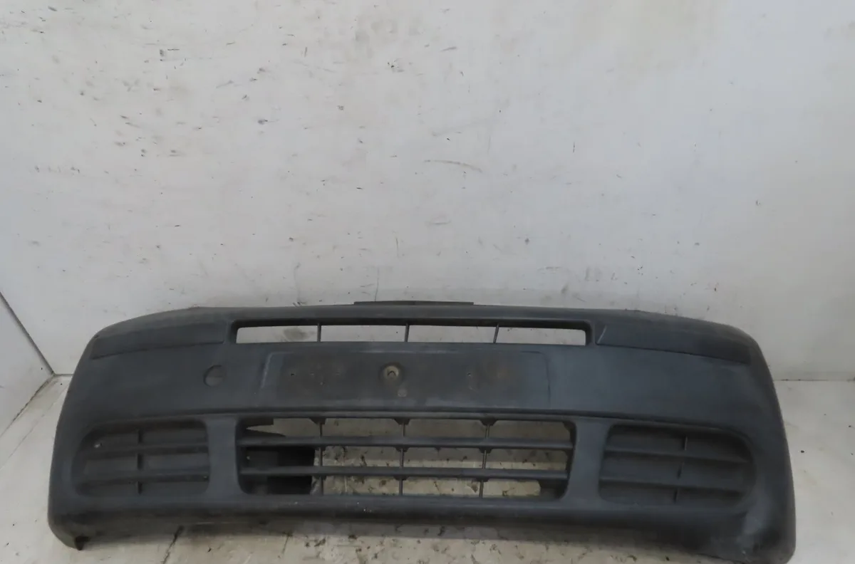 Pare-choc avant Renault TRAFIC II Autobus-Autocar (JL) 1.9 dci 80 (jl0b) (2001-2006) occasion