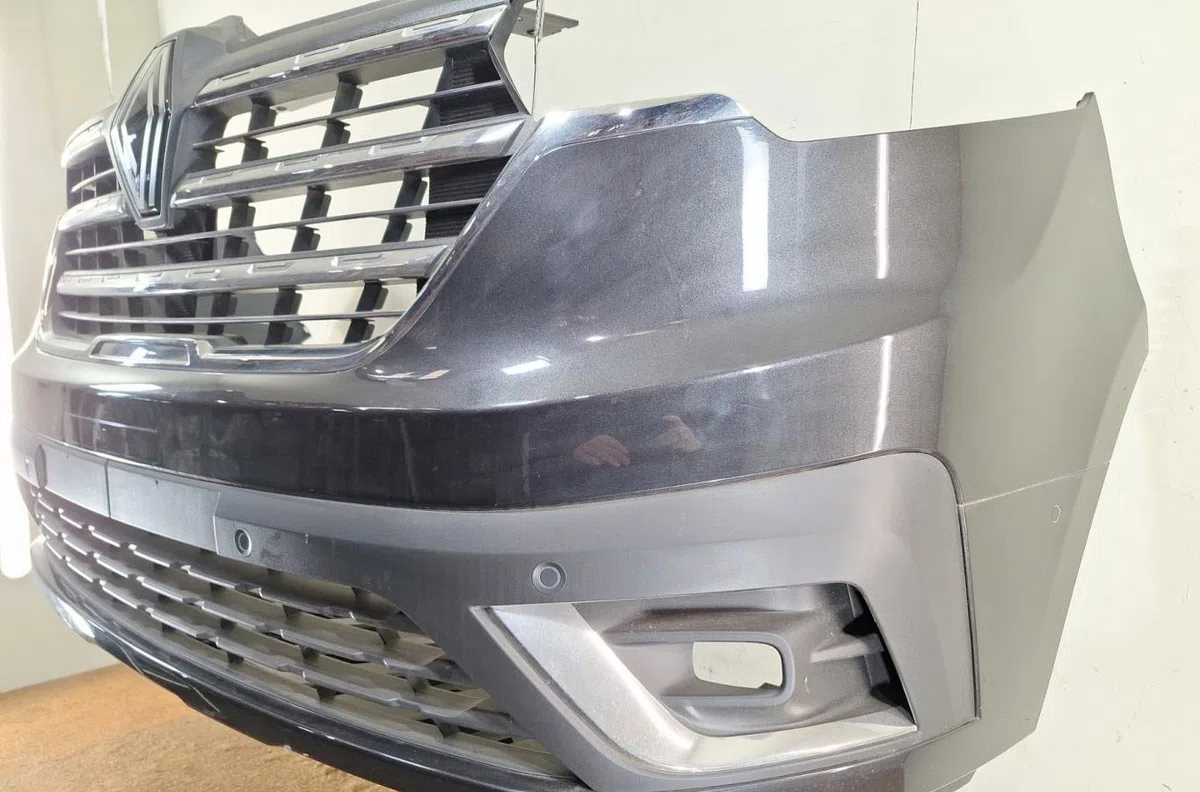 Pare-choc avant Renault TRAFIC III Autobus-Autocar (JG_) 2.0 dci 150 (jgmu) (2021) occasion