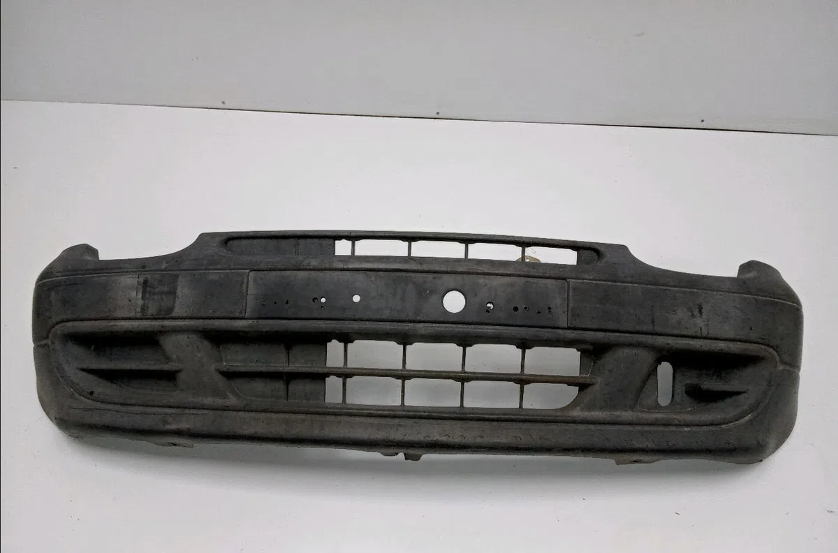 Pare-choc avant Renault TWINGO I (C06_) 1.2 (c063, c064) (1993-1996) 3 portes occasion