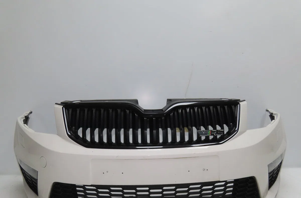Pare-choc avant Skoda OCTAVIA III Combi (5E5, 5E6) 2.0 tdi - tdi rs 4x4 (2013-2020) occasion