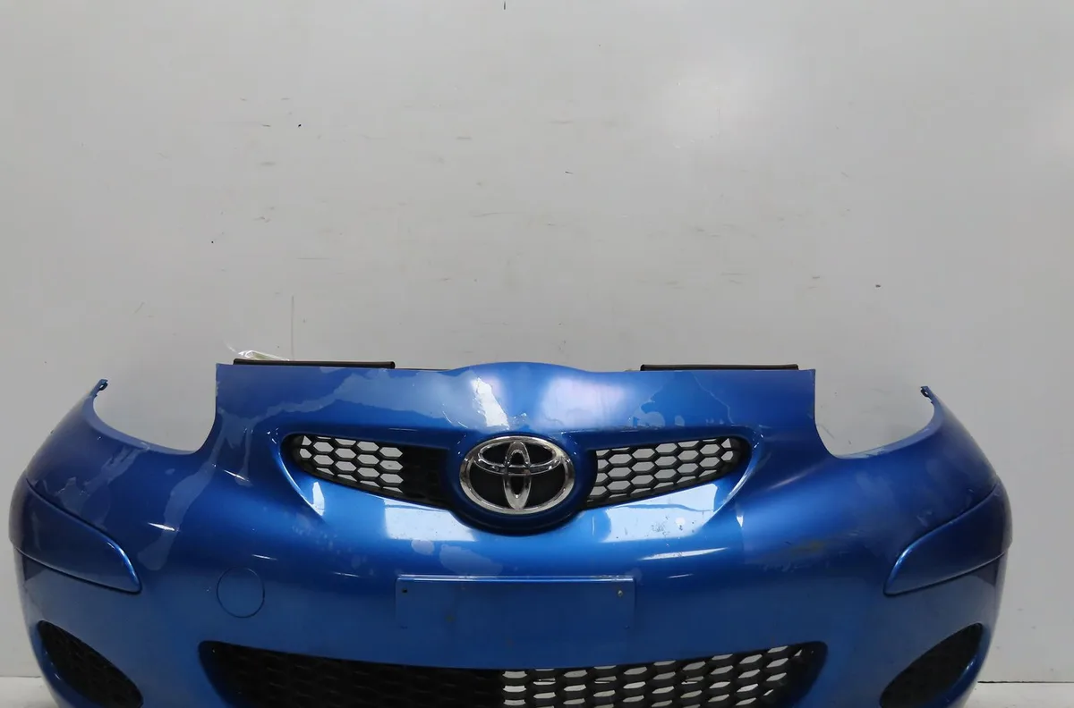 Pare-choc avant Toyota AYGO (_B1_) 1.0 (kgb10_) (2005-2014) 5 portes occasion