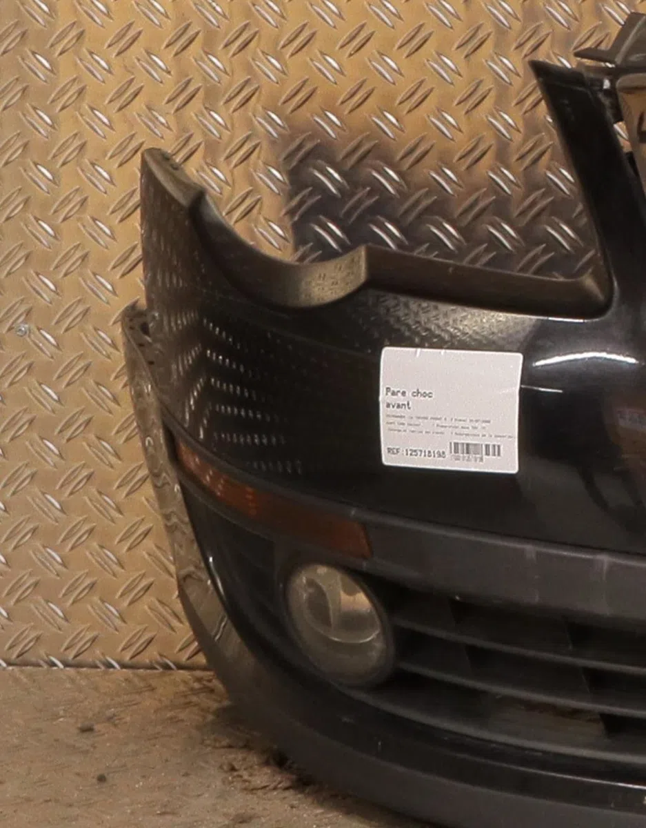 Pare-choc avant Volkswagen PASSAT B6 (3C2) 2.0 tdi 16v (2005-2010) occasion