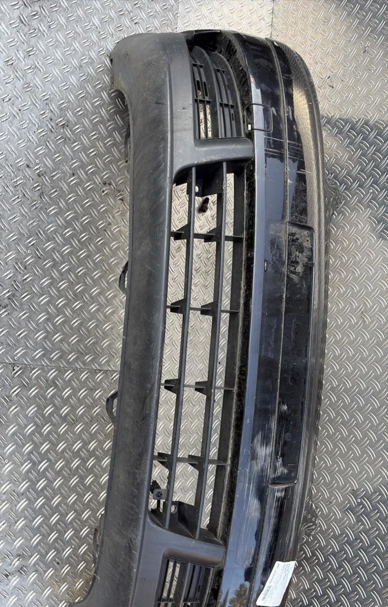 Pare-choc avant Volkswagen TOURAN (1T1, 1T2) 1.6 fsi (2003-2007) occasion