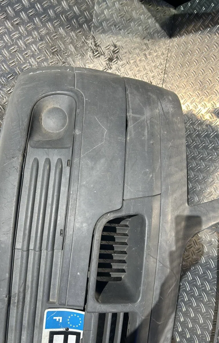 Pare-choc avant Volkswagen TRANSPORTER V Autobus-Autocar (7HB, 7HJ, 7EB, 7EJ) 1.9 tdi (2003-2009) occasion