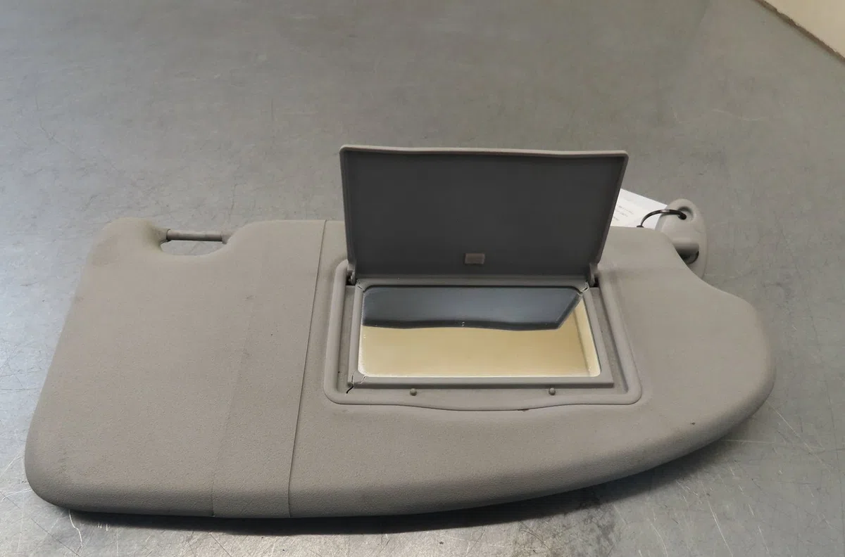 Pare-soleil droit Ford FOCUS II Décapotable 2.0 tdci (2006-2010) occasion