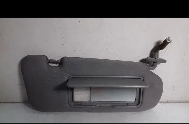 Pare-soleil droit Kia SORENTO I (JC) 2.5 crdi (2006-2011) 5 portes occasion