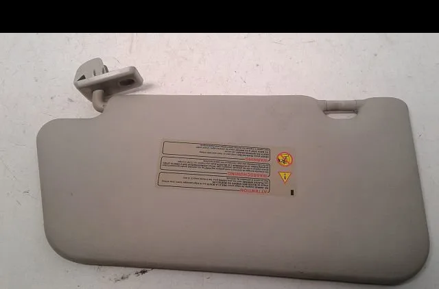 Pare-soleil droit Nissan MICRA III (K12) 1.2 16v (2003-2010) occasion