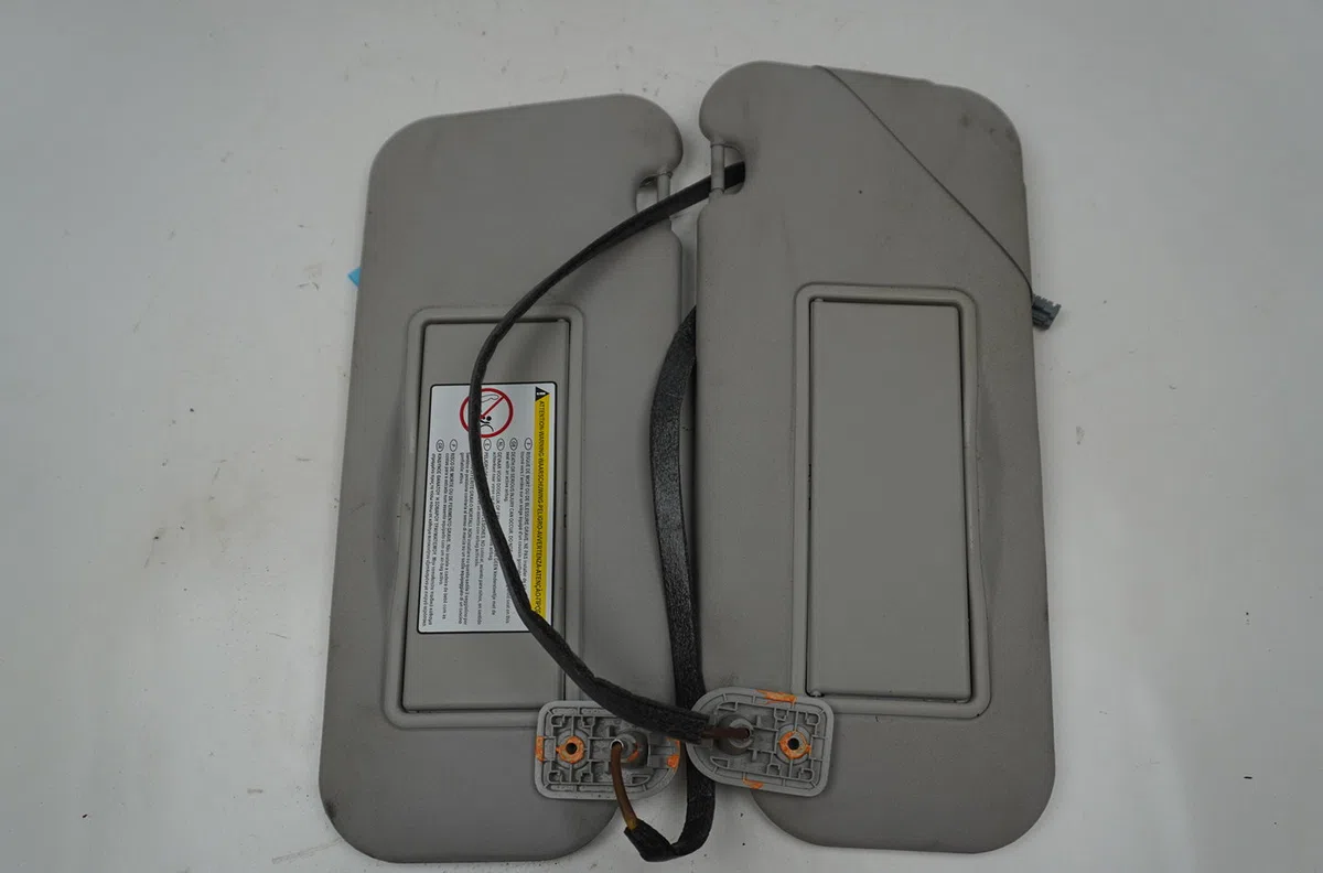 Pare-soleil droit Peugeot 207-207 (WA_, WC_) 1.6 hdi (2006-2013) 5 portes occasion