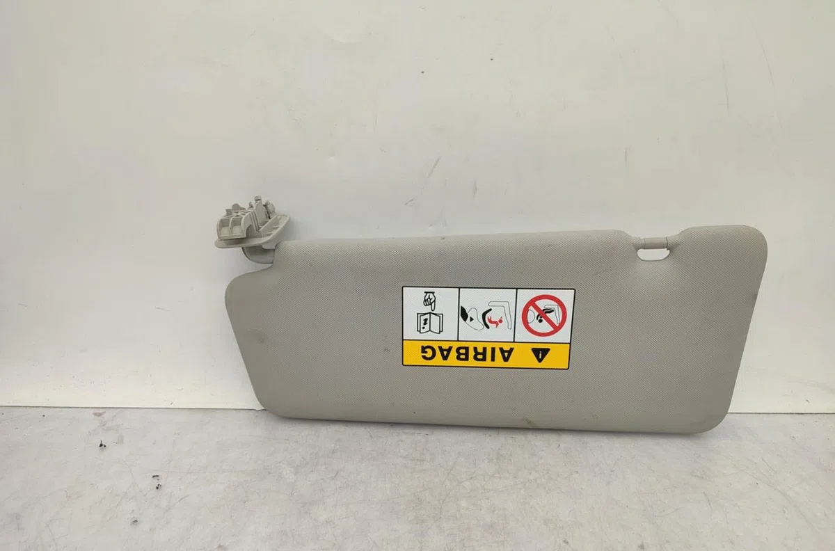 Pare-soleil droit RENAULT CLIO 4 PHASE 2 occasion