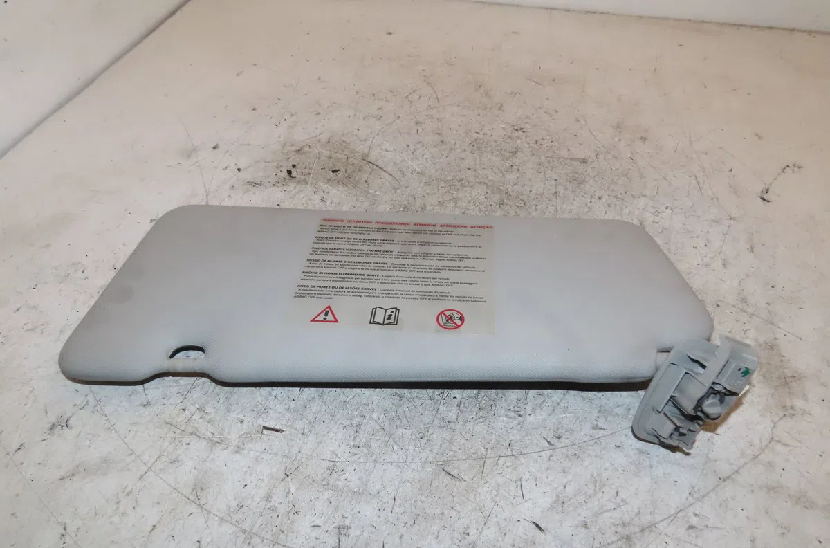 Pare-soleil droit Renault LAGUNA III (BT0-1) 1.5 dci (bt00, bt0a, bt0t, bt1j) (2007-2015) 5 portes occasion