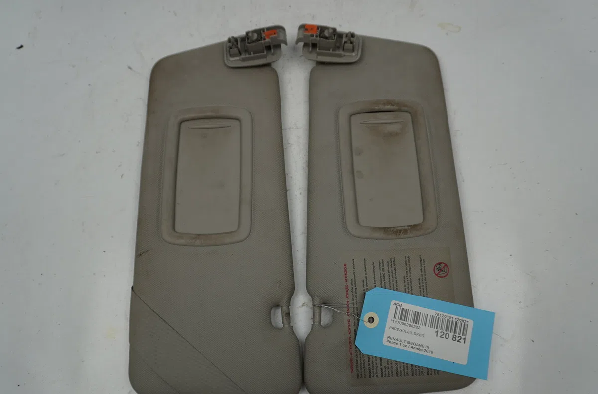 Pare-soleil droit Renault MEGANE III 3-5 portes (BZ0-1_, B3_) 1.5 dci (bz09, bz0d, bz1w, bz29, bz14) (2009) 5 portes occ