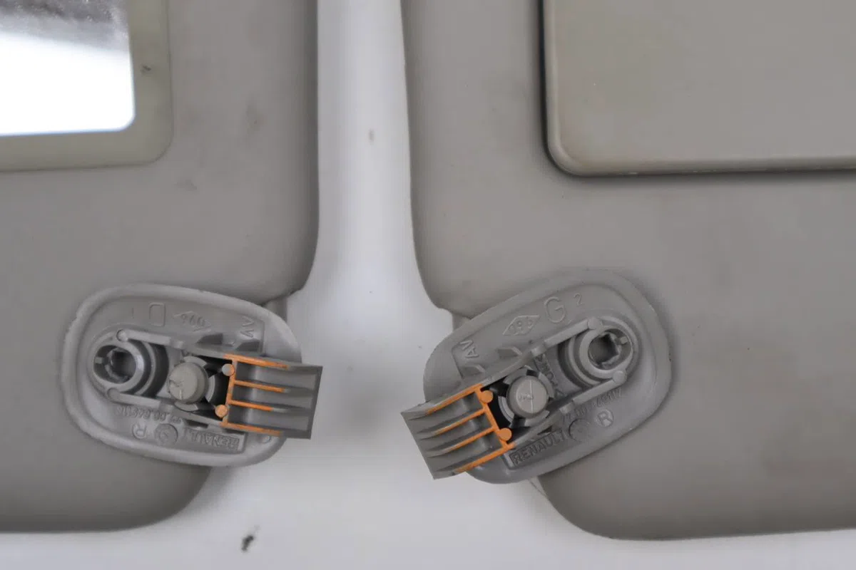 Pare-soleil droit Renault TWINGO II (CN0_) 1.2 16v (cn04, cn0a, cn0b) (2007-2014) 3 portes occasion