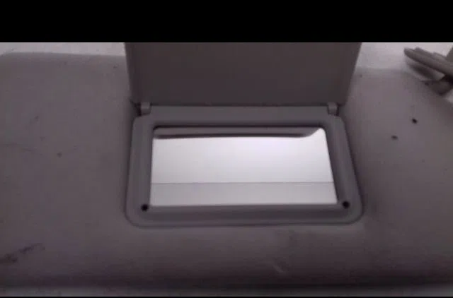 Pare-soleil droit Toyota COROLLA (_E12_) 1.4 d (nde120_) (2004-2007) 5 portes occasion