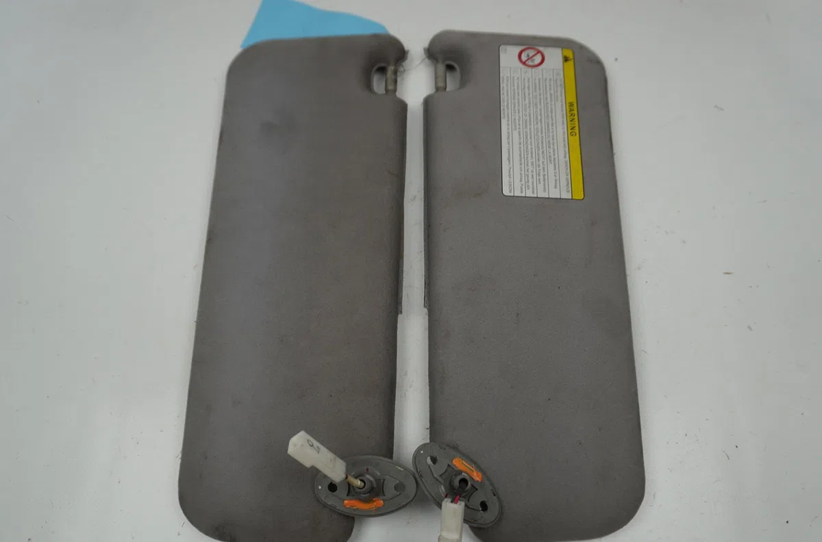 Pare-soleil droit Toyota PRIUS Liftback (_W2_) 1.5 hybrid (nhw20_) (2003-2009) occasion