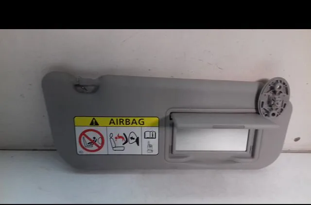 Pare-soleil droit Toyota YARIS (_P13_) 1.5 hybrid (nhp130_) (2012) occasion