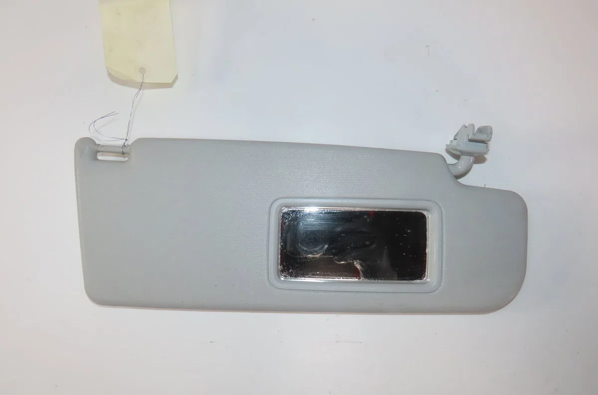 Pare-soleil droit Volkswagen UP! (121, 122, BL1, BL2, BL3, 123) 1.0 (2011-2020) 5 portes occasion