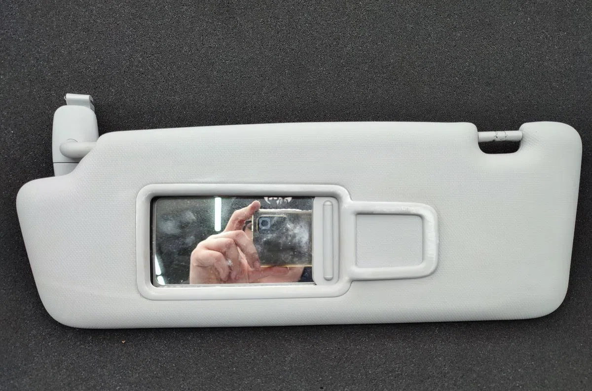 Pare-soleil gauche AUDI A1 1 SPORTBACK PHASE 1 occasion