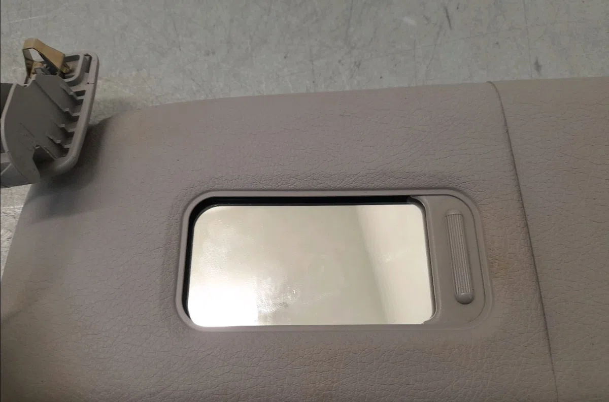 Pare-soleil gauche Bmw 1 (F20) 114 d (2012-2015) occasion