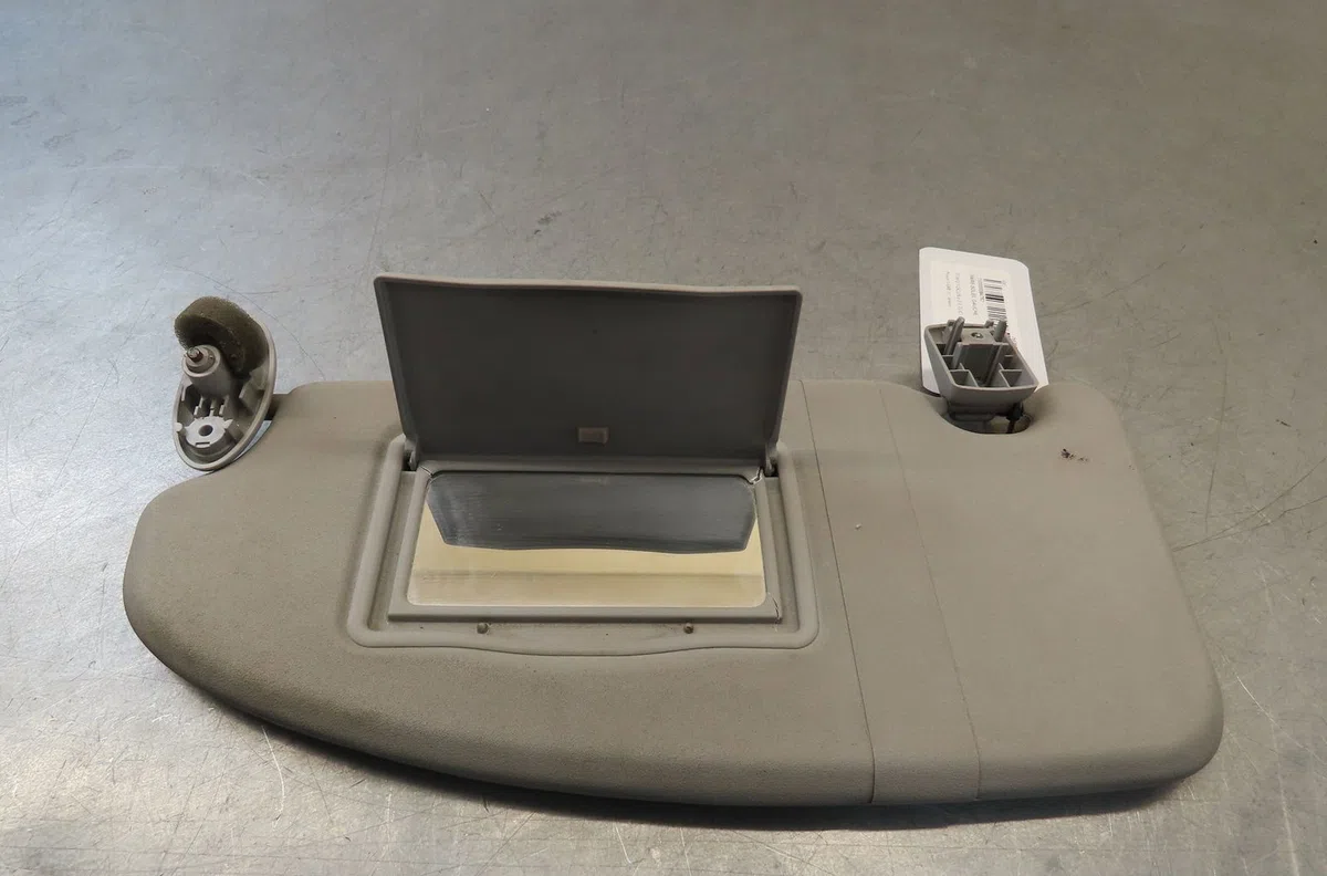 Pare-soleil gauche Ford FOCUS II Décapotable 2.0 tdci (2006-2010) occasion
