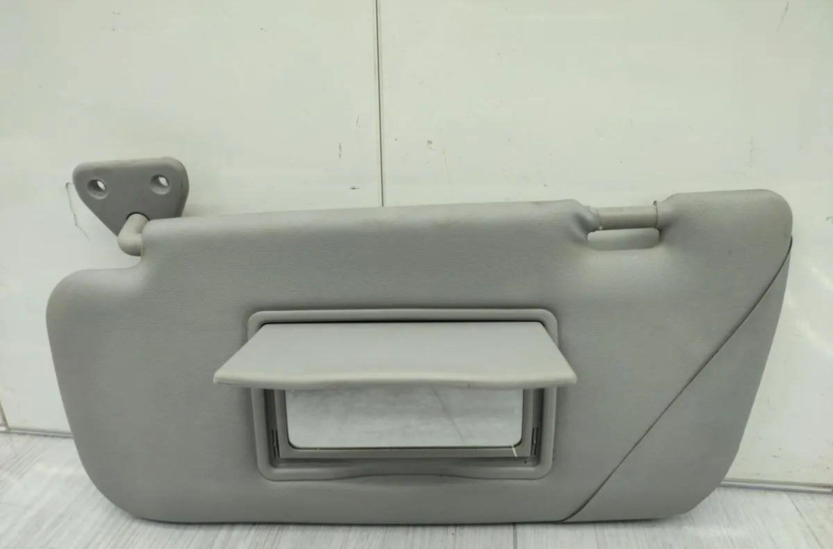 Pare-soleil gauche NISSAN PRIMERA 3 BREAK occasion