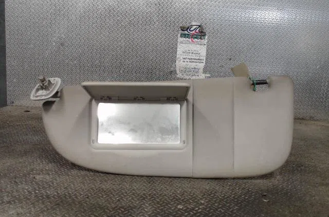 Pare-soleil gauche PEUGEOT 206  206 PHASE 2 BREAK occasion