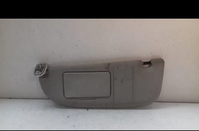 Pare-soleil gauche Peugeot 206 3-5 portes (2A-C) 1.6 16v (2000-2009) 3 portes occasion