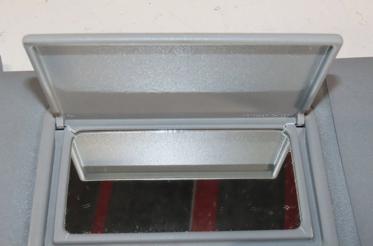 Pare-soleil gauche Peugeot 306 3-5 portes (7A, 7C, N3, N5) 1.4 (1993-2001) 5 portes occasion
