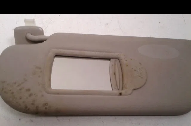 Pare-soleil gauche Renault CLIO III (BR0-1, CR0-1) 1.2 16v (br02, br0j, br11, cr02, cr0j, cr11) (2005-2014) 5 portes occ