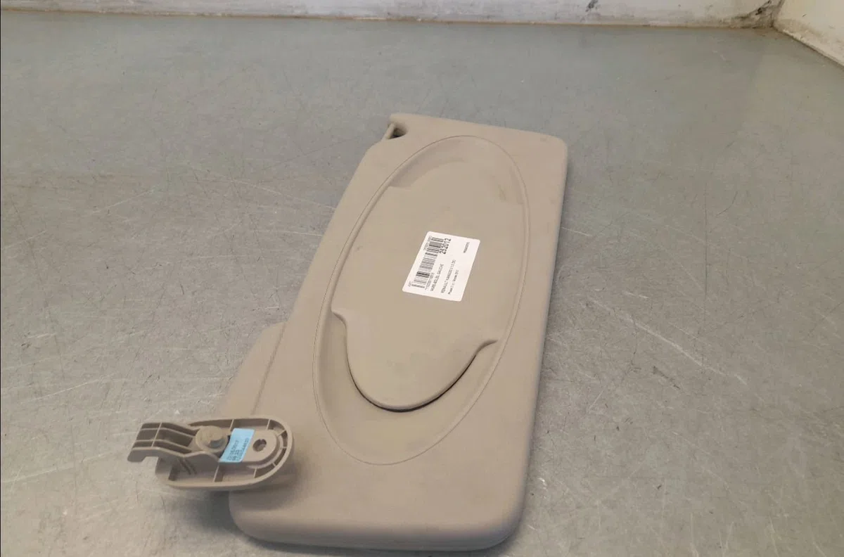 Pare-soleil gauche Renault KANGOO Express (FW0-1_) 1.5 dci 75 (fw07, fw10, fw04) (2010) 4 portes occasion